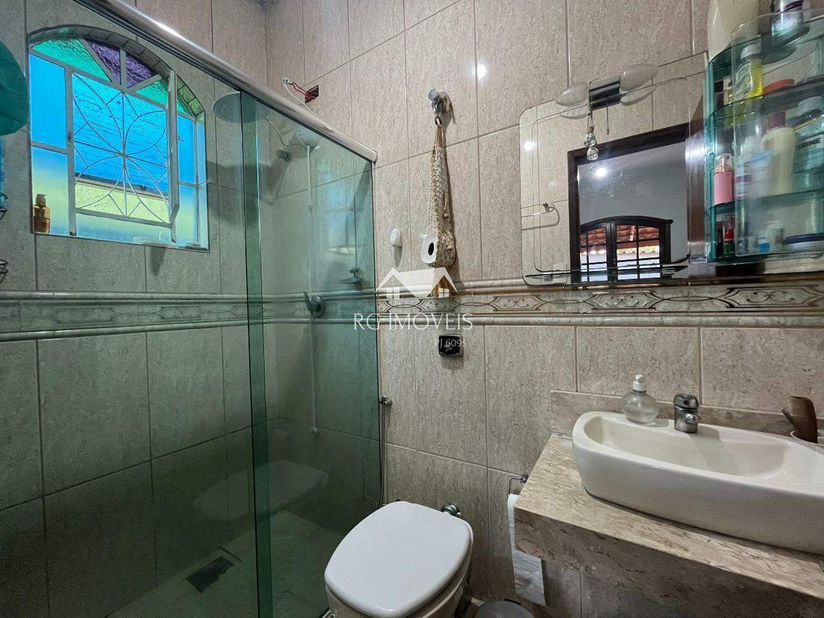 Casa, Milionários, 3 Quartos, 4 Vagas, 1 Suíte