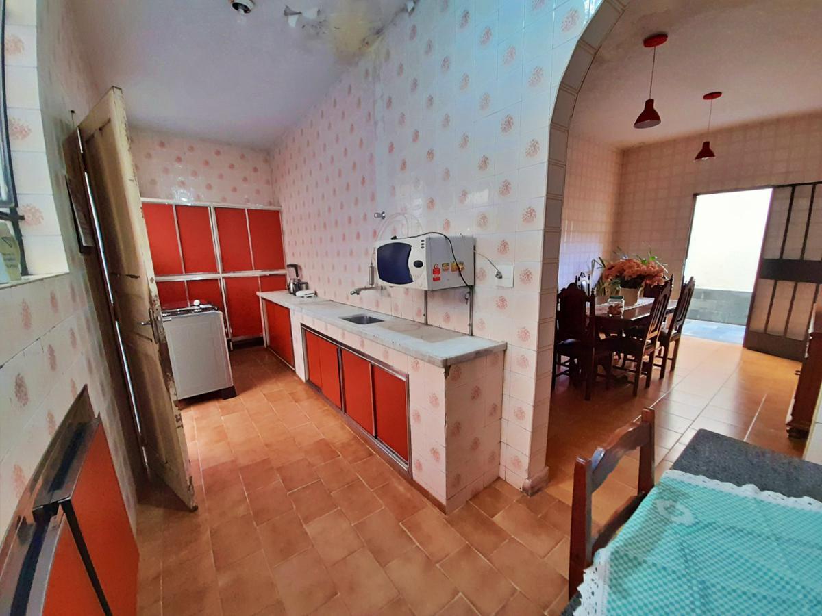 Casa, Caiçaras, 4 Quartos, 5 Vagas, 1 Suíte