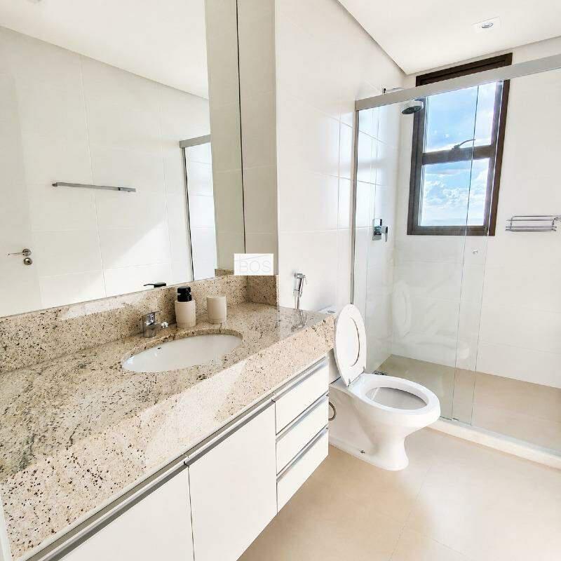 Apartamento, Estoril, 2 Quartos, 0 Vaga, 2 Suítes