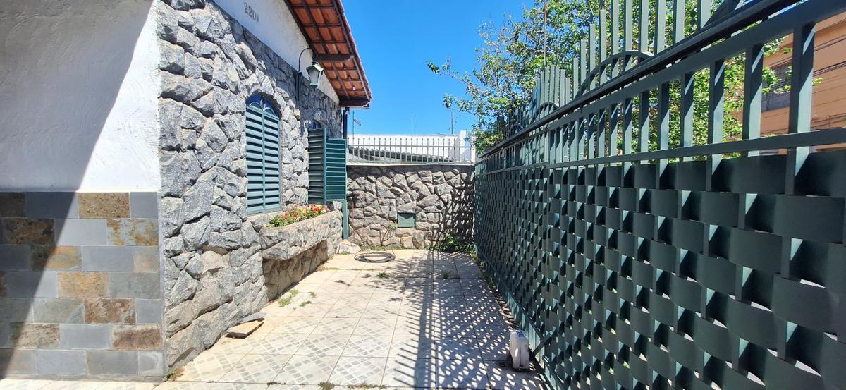 Casa, Sagrada Família, 3 Quartos, 2 Vagas, 1 Suíte