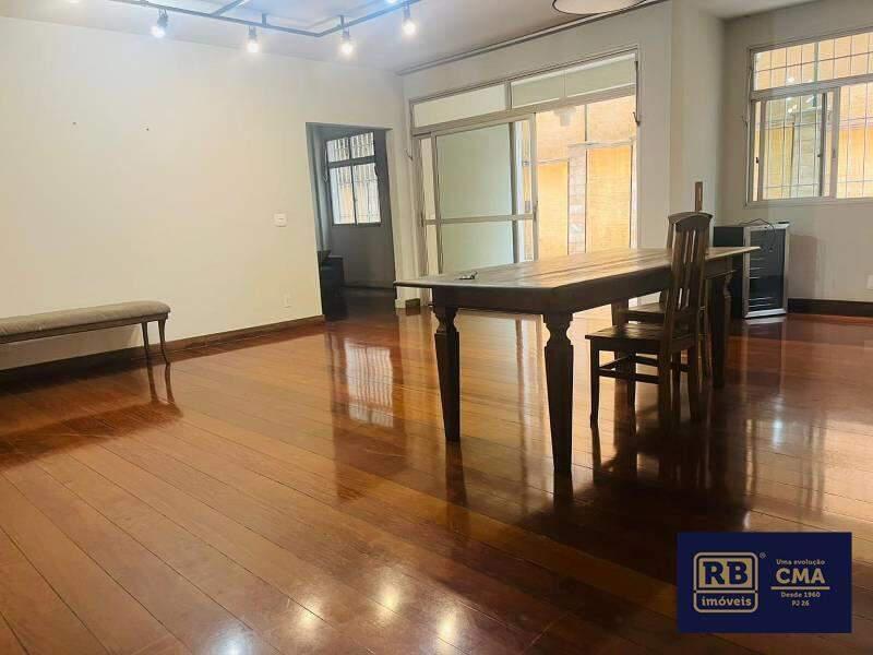 Apartamento, Funcionários, 4 Quartos, 2 Vagas, 1 Suíte