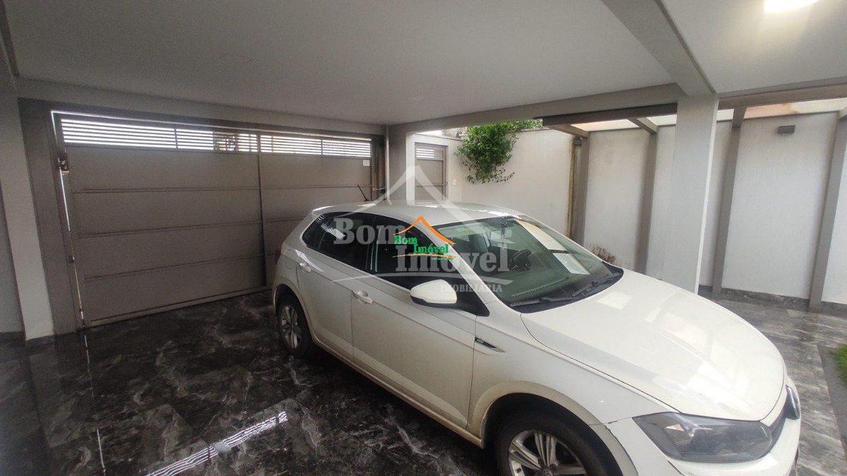 Casa, Centro, 2 Quartos, 2 Vagas, 1 Suíte