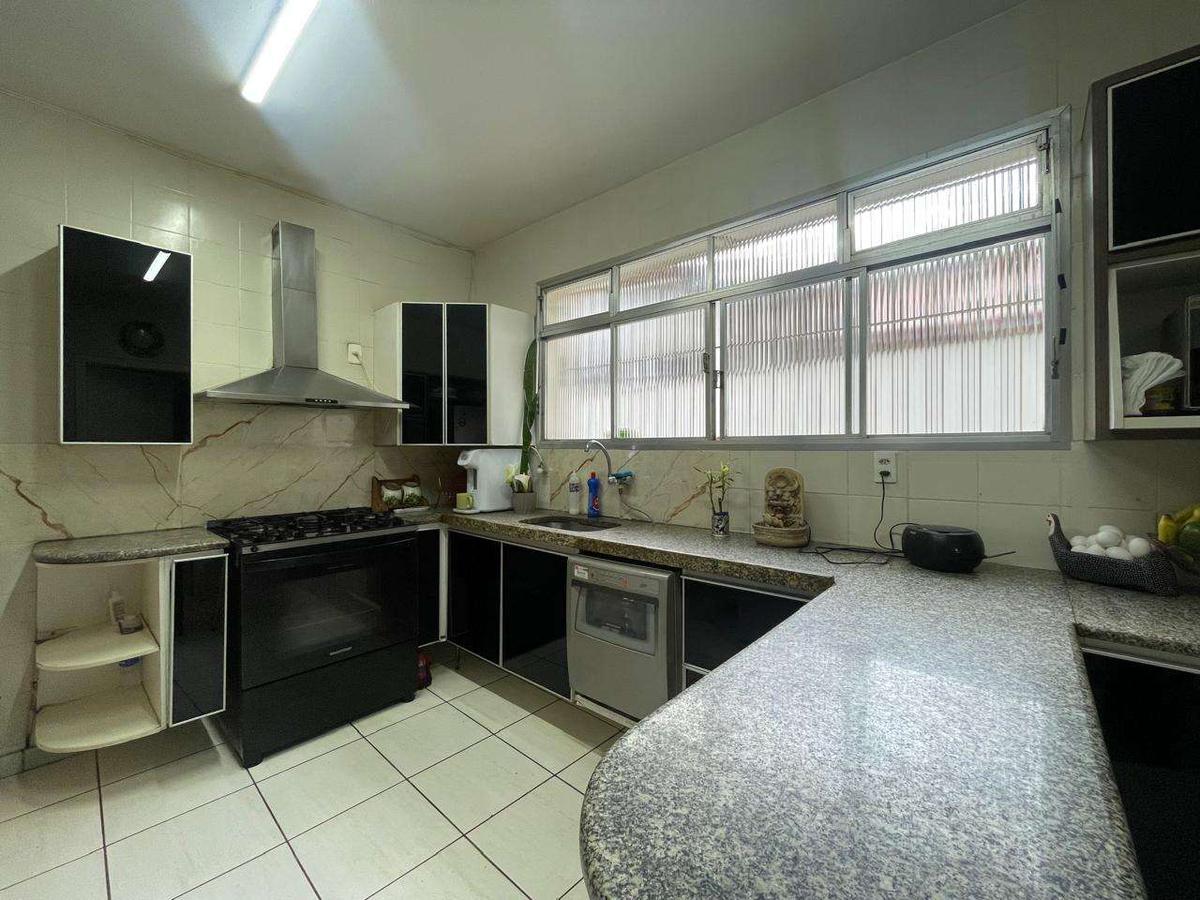 Casa, Santa Lúcia, 5 Quartos, 4 Vagas, 1 Suíte