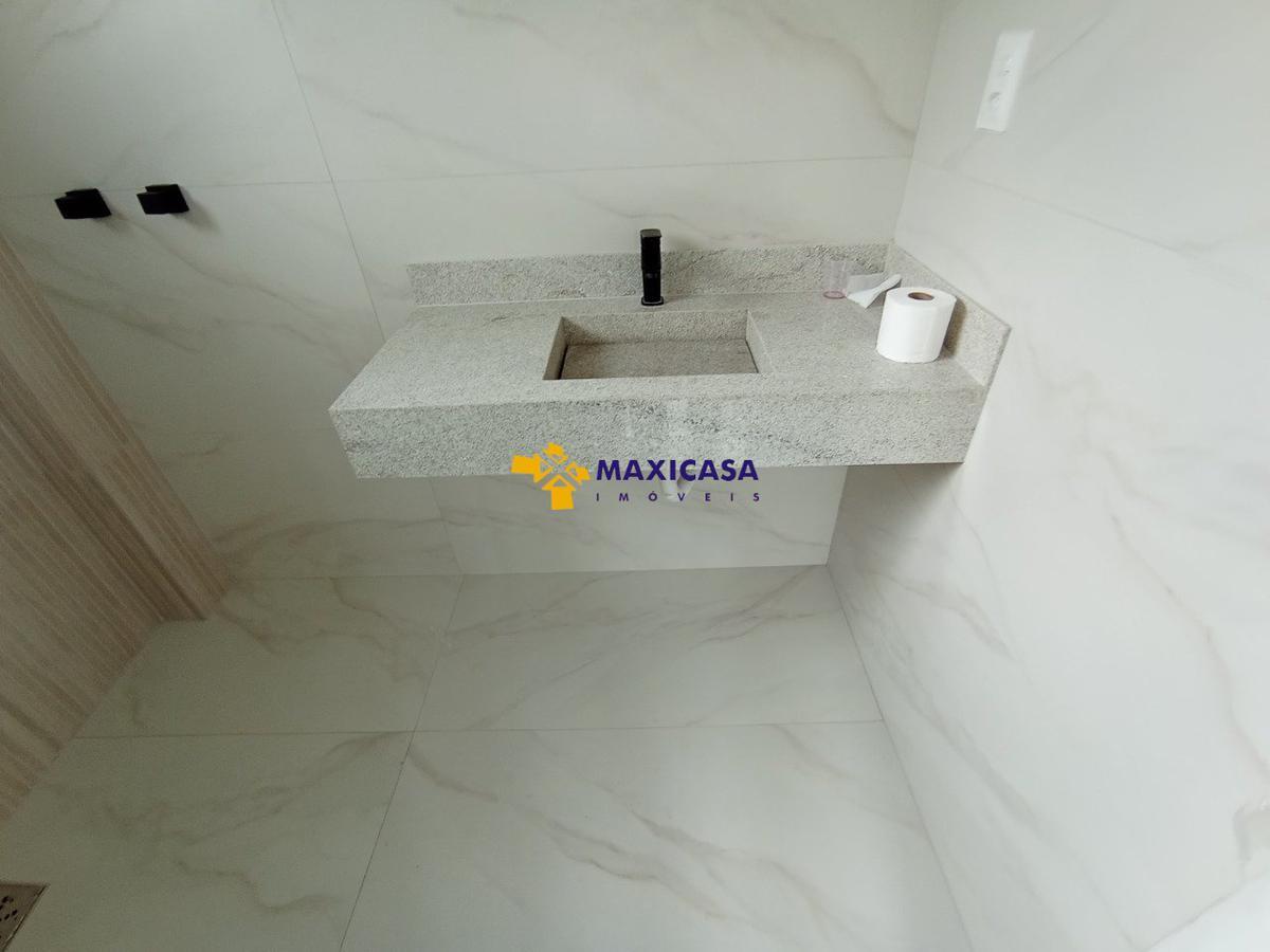 Casa, Planalto, 3 Quartos, 2 Vagas, 1 Suíte