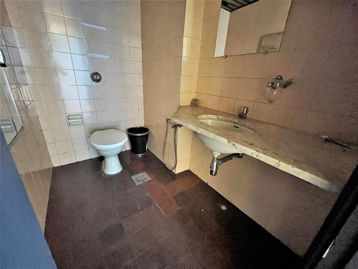 Sala, Centro, 0 Quarto, 10 Vagas