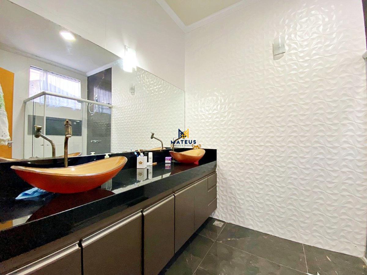 Casa, Caiçaras, 3 Quartos, 6 Vagas, 1 Suíte
