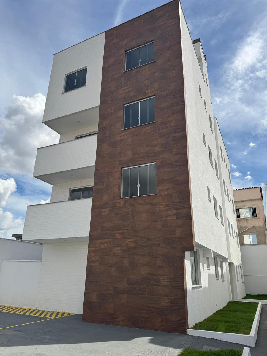 Cobertura, Coqueiros, 2 Quartos, 1 Vaga, 1 Suíte