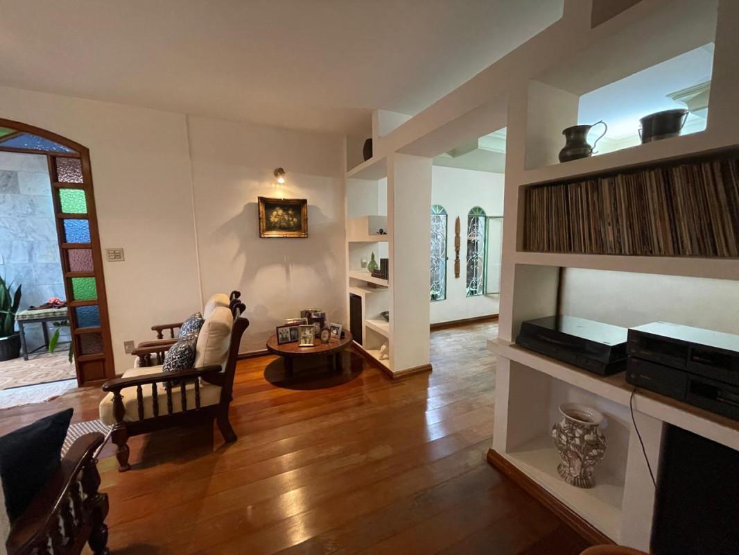 Casa, Alípio de Melo, 5 Quartos, 2 Vagas, 1 Suíte