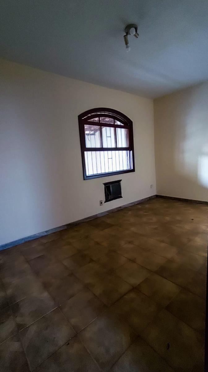 Casa, Centro, 5 Quartos, 4 Vagas, 1 Suíte