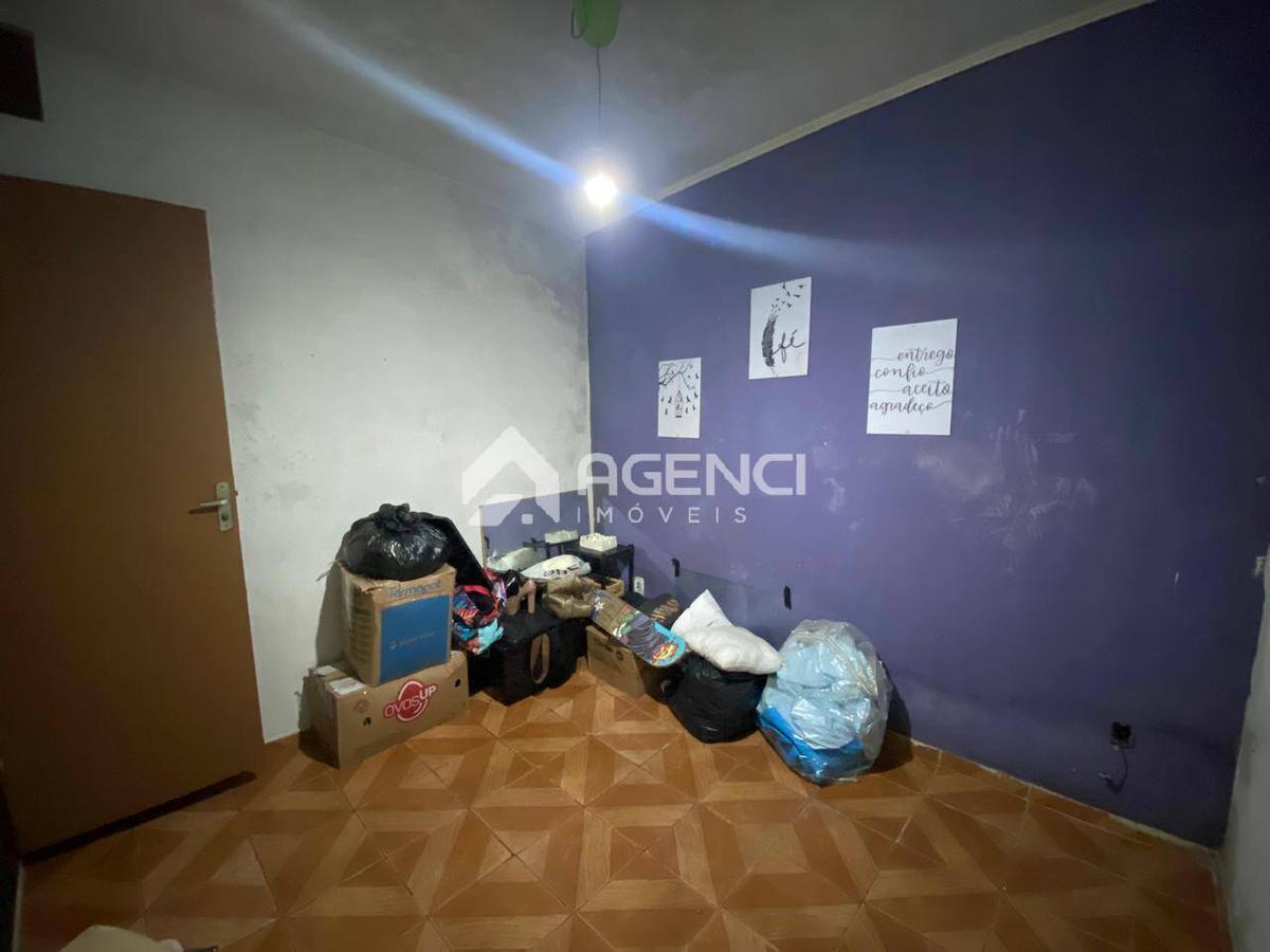 Casa, Santa Maria, 3 Quartos, 0 Vaga, 1 Suíte