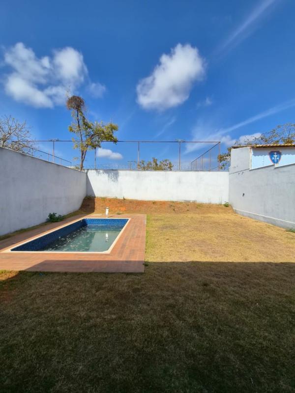 Casa, Francisco Pereira, 3 Quartos, 4 Vagas, 1 Suíte