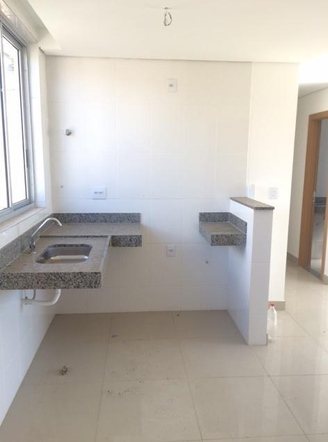 Cobertura, Cachoeirinha, 3 Quartos, 2 Vagas, 1 Suíte