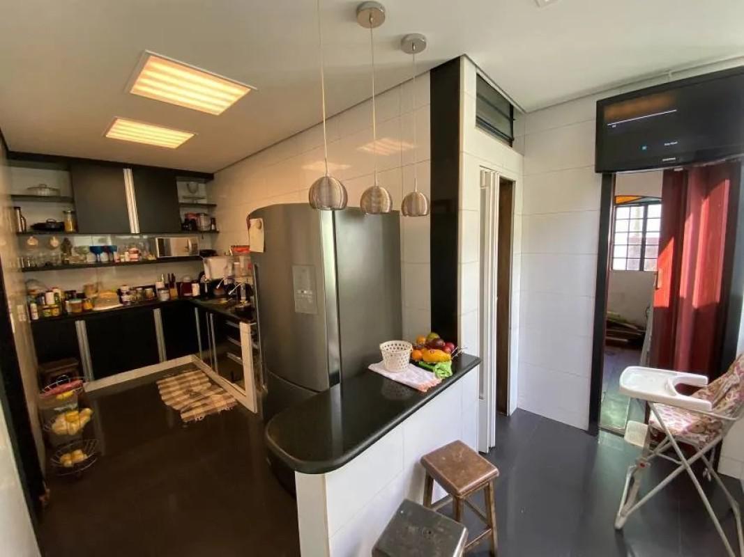 Casa, Planalto, 4 Quartos, 4 Vagas, 2 Suítes