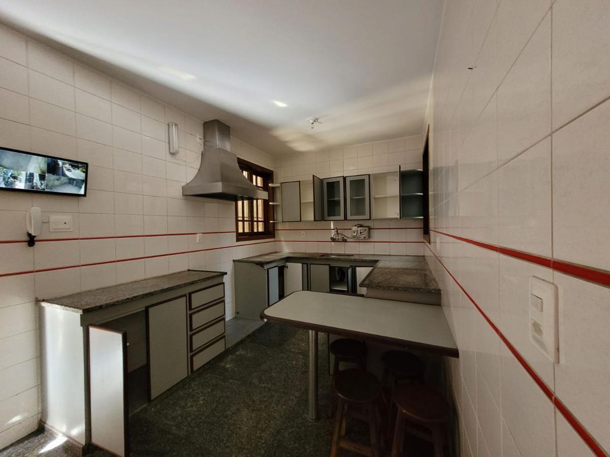 Casa, Caiçaras, 3 Quartos, 4 Vagas, 1 Suíte