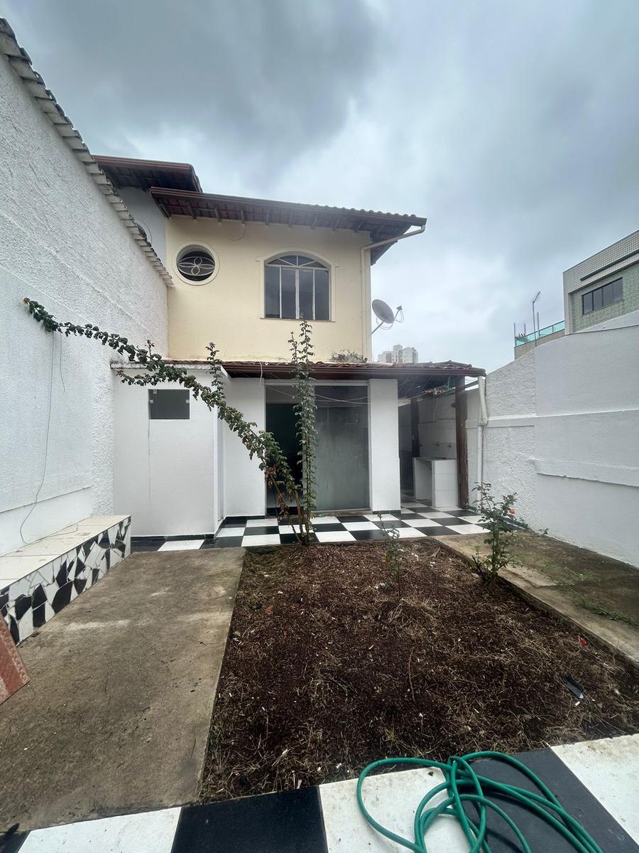 Casa, Ouro Preto, 4 Quartos, 2 Vagas, 1 Suíte