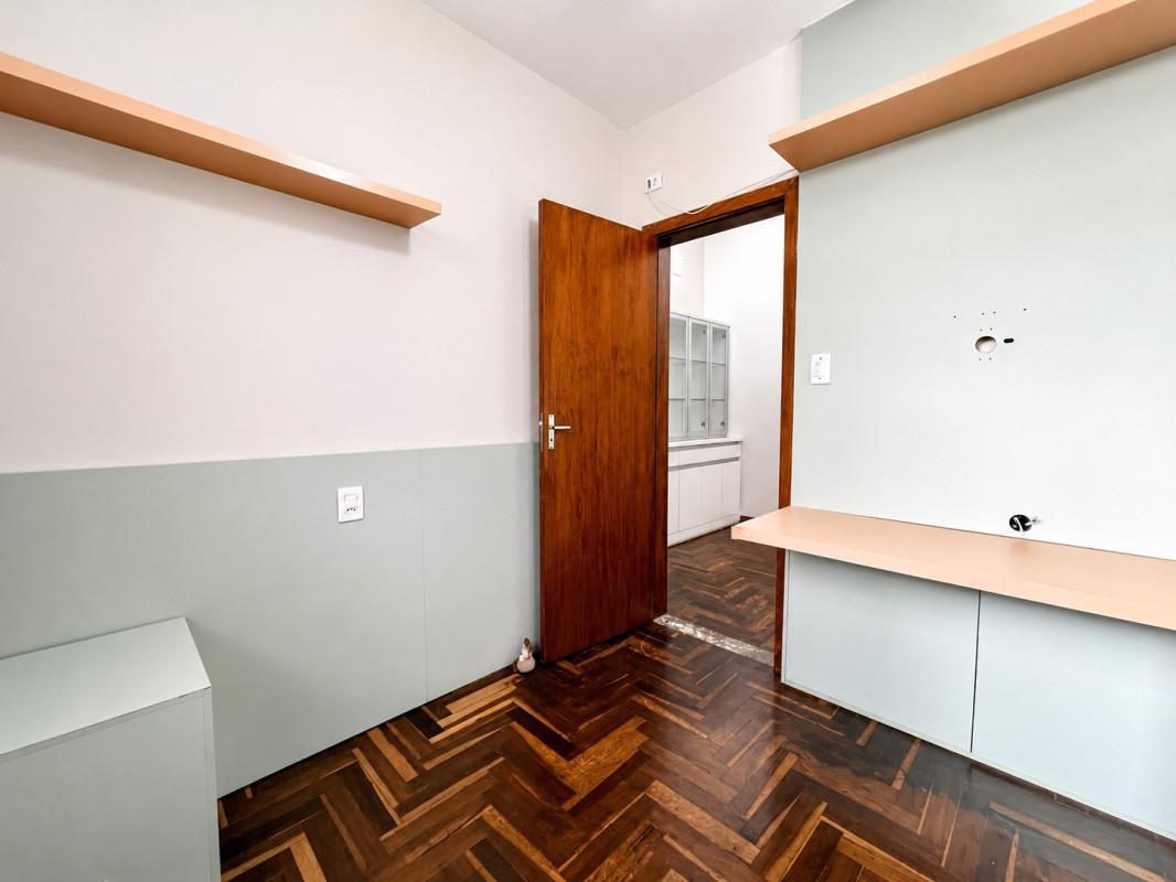 Casa, Castelo, 3 Quartos, 2 Vagas, 1 Suíte