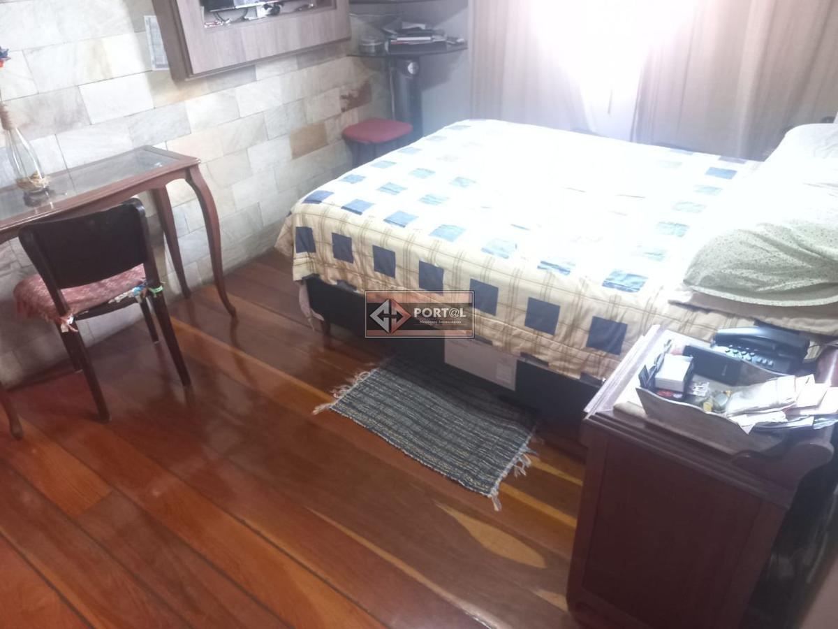Casa, Vila Clóris, 4 Quartos, 5 Vagas, 1 Suíte