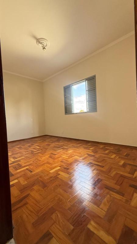 Casa, Jardim Andere, 3 Quartos, 2 Vagas, 1 Suíte
