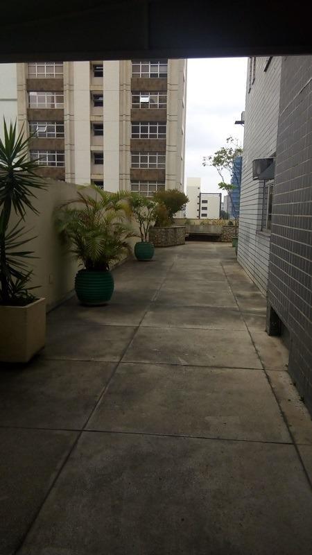 Sala, Barro Preto, 0 Quarto, 2 Vagas