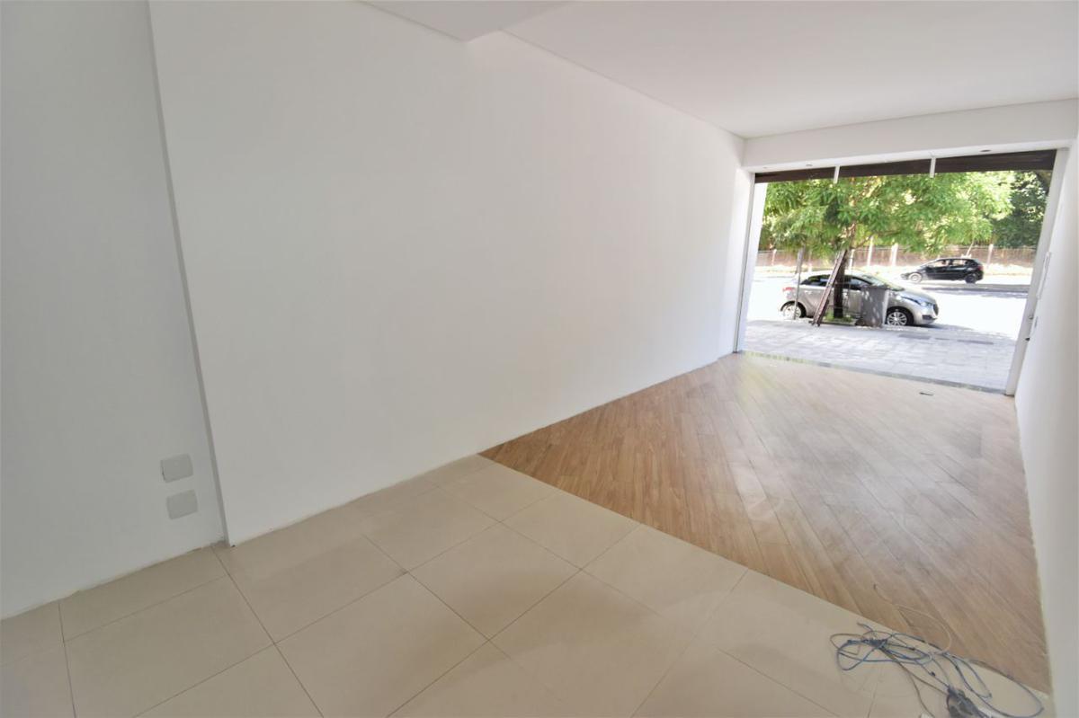 Andar, São José, 0 Quarto, 1 Vaga