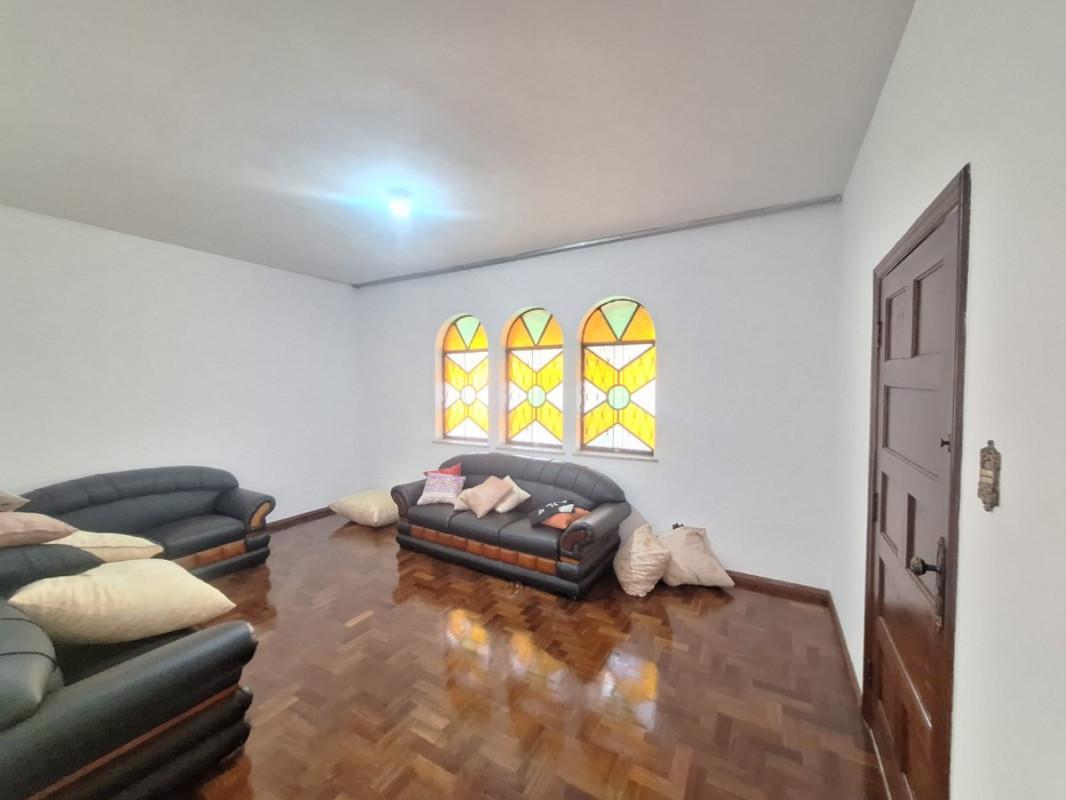 Casa Comercial, Cidade Nova, 4 Quartos, 2 Vagas, 1 Suíte