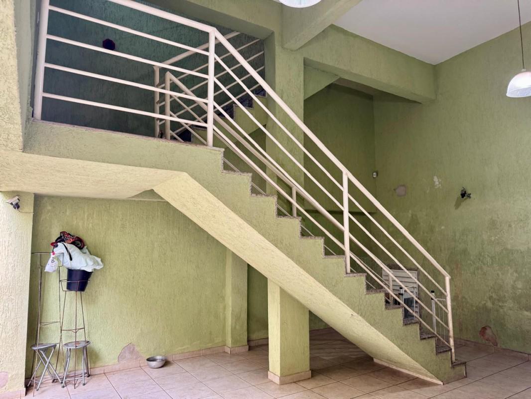 Casa, Ana Lúcia, 3 Quartos, 2 Vagas, 1 Suíte