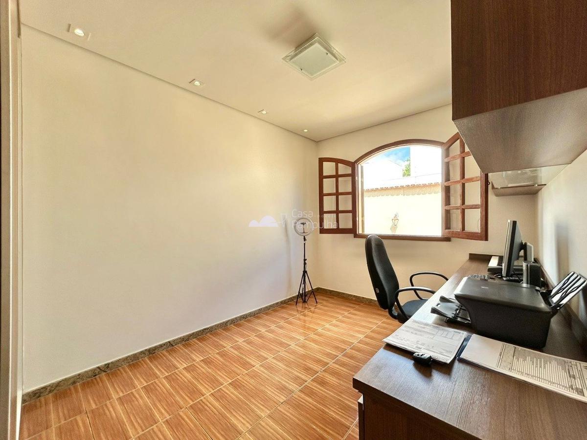 Casa, Itapoã, 4 Quartos, 6 Vagas, 1 Suíte