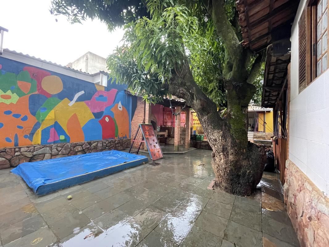 Casa, Sagrada Família, 3 Quartos, 2 Vagas, 2 Suítes