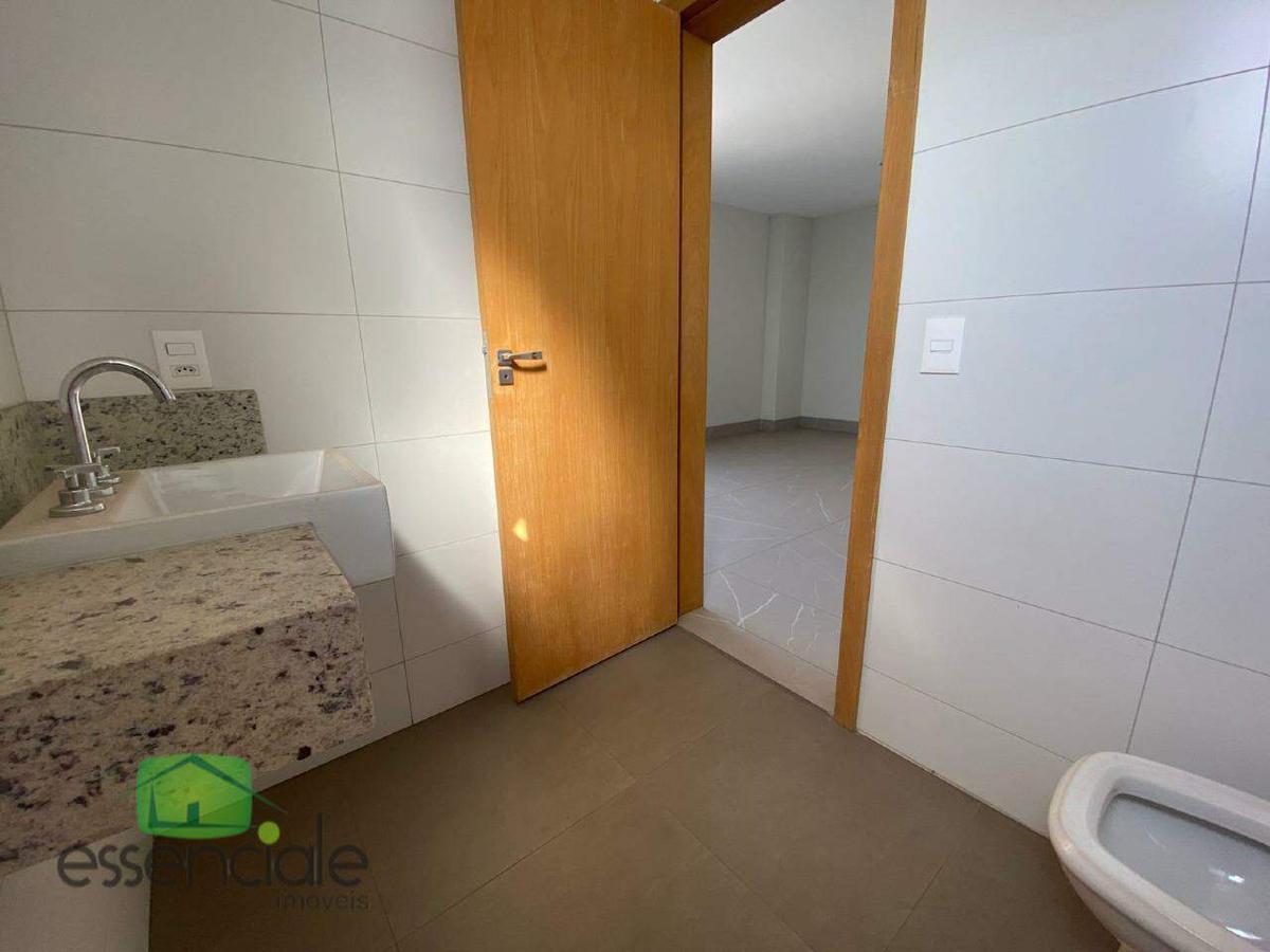 Cobertura, Fonte Grande, 3 Quartos, 2 Vagas, 1 Suíte