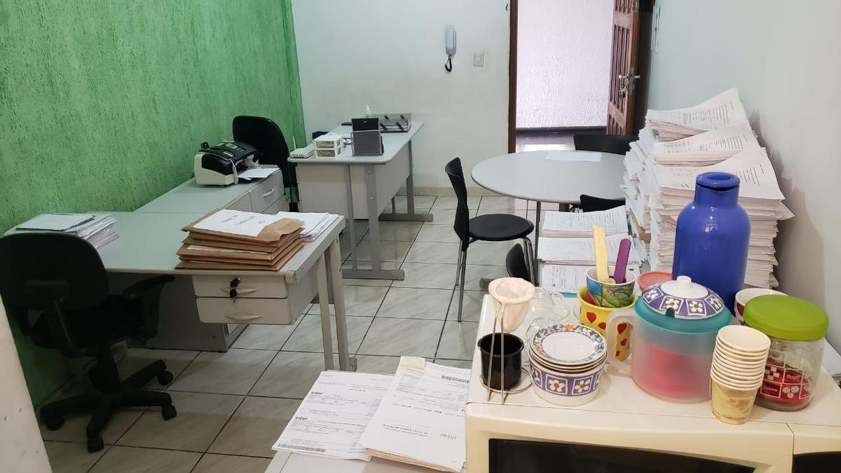 Sala, Inconfidência, 0 Quarto, 1 Vaga