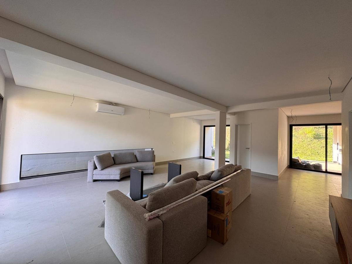 Casa, Garças, 3 Quartos, 2 Vagas, 1 Suíte