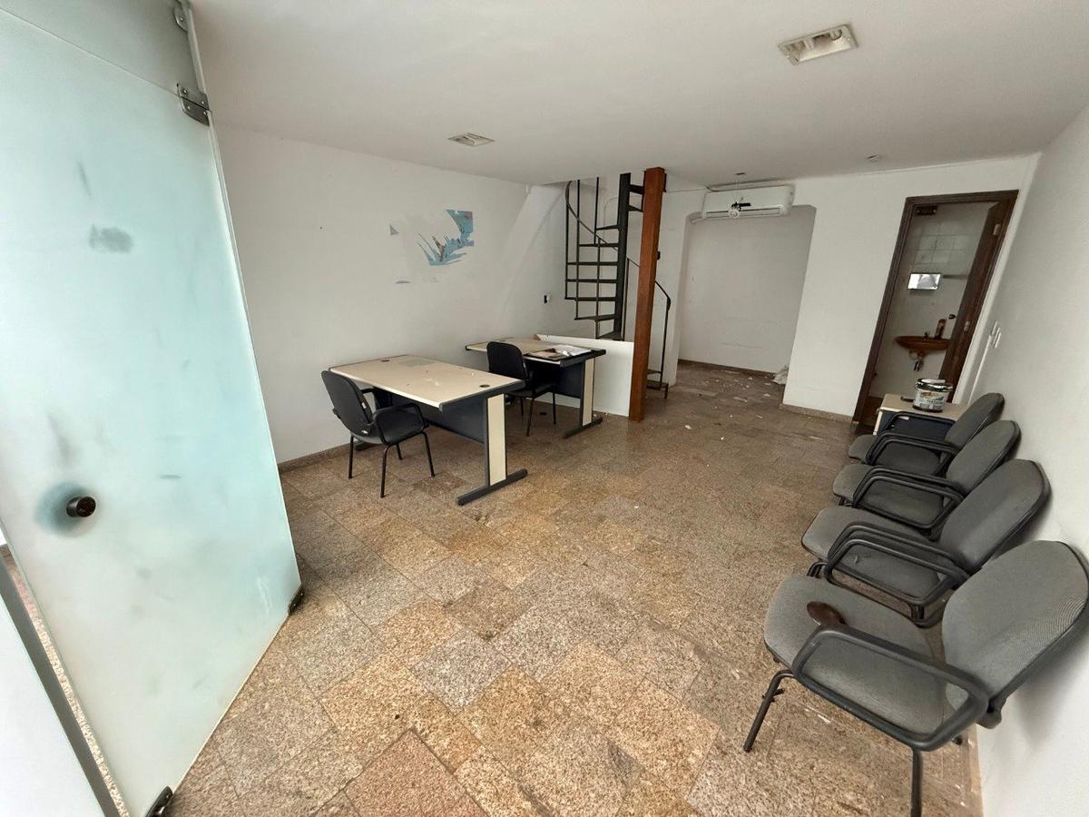 Andar, São José, 0 Quarto, 0 Vaga