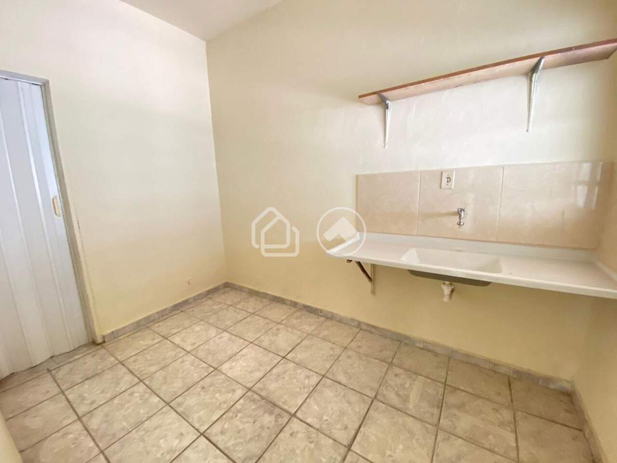 Quitinete, Ressaca, 1 Quarto