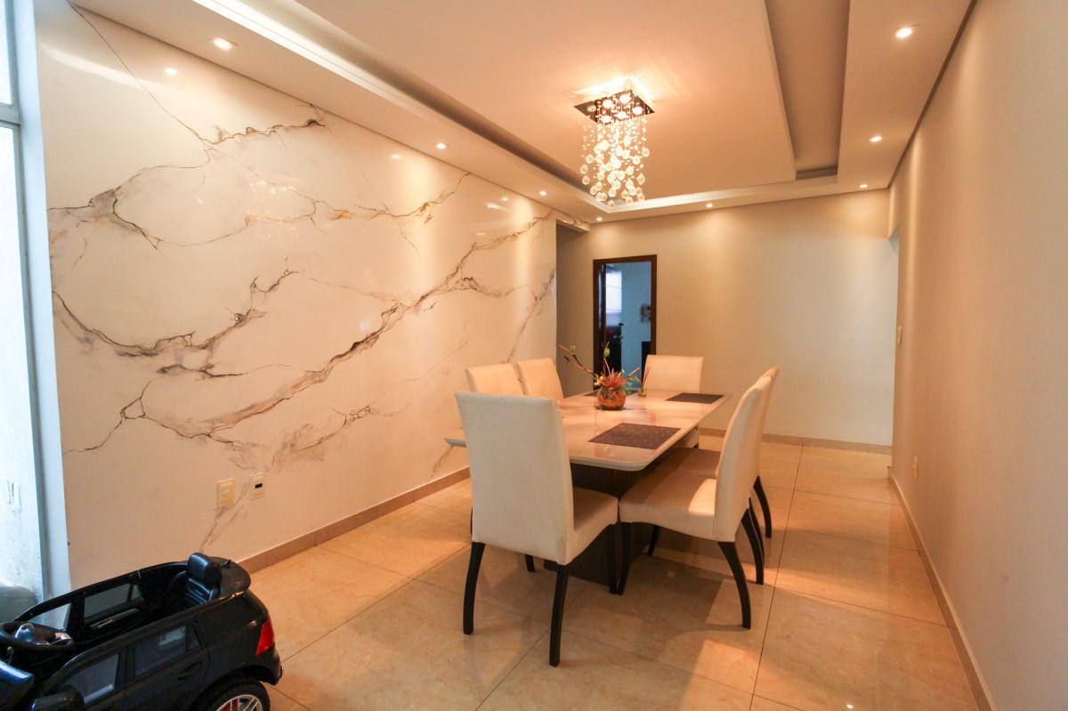 Casa, Novo Eldorado, 4 Quartos, 4 Vagas, 1 Suíte