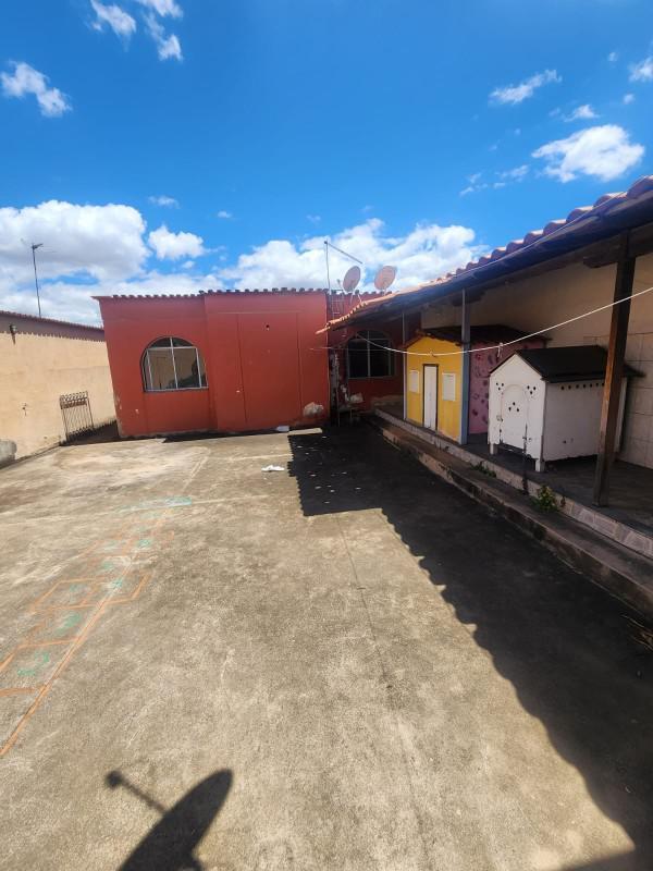 Casa, Novo Progresso, 6 Quartos, 6 Vagas, 1 Suíte