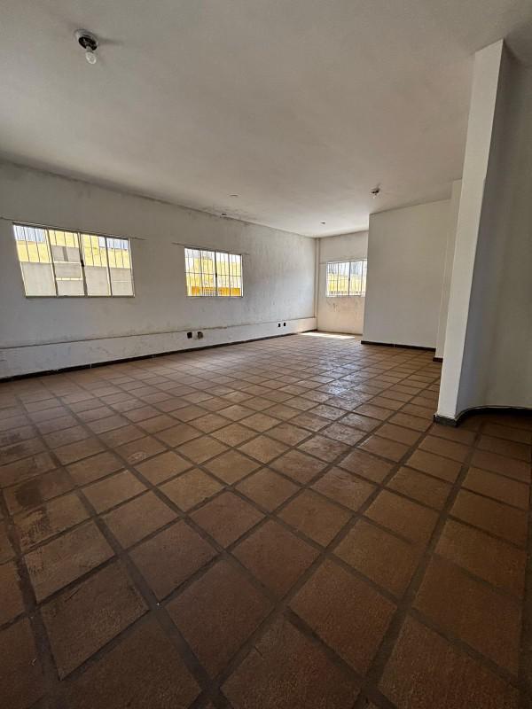 Galpão, Nova Floresta, 0 Quarto, 20 Vagas