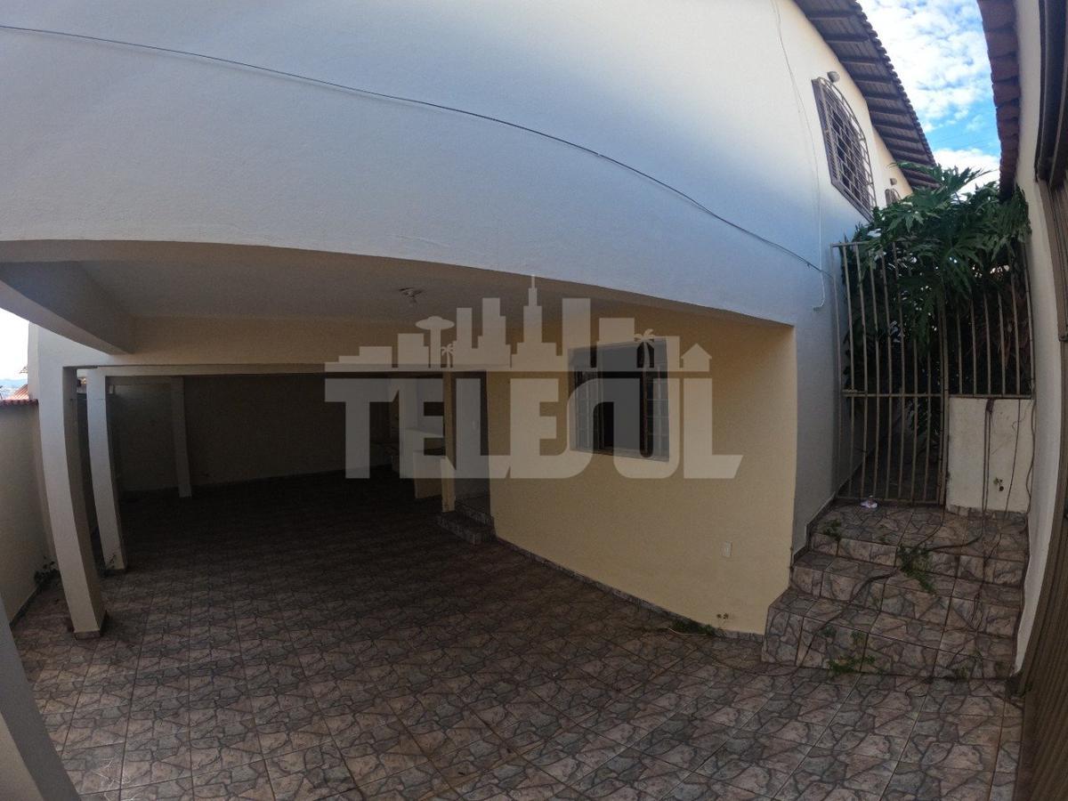Casa, Bela Vista, 3 Quartos, 5 Vagas, 1 Suíte