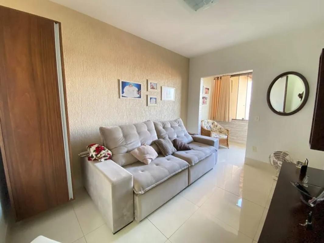 Casa, Barreiro, 3 Quartos, 5 Vagas, 2 Suítes