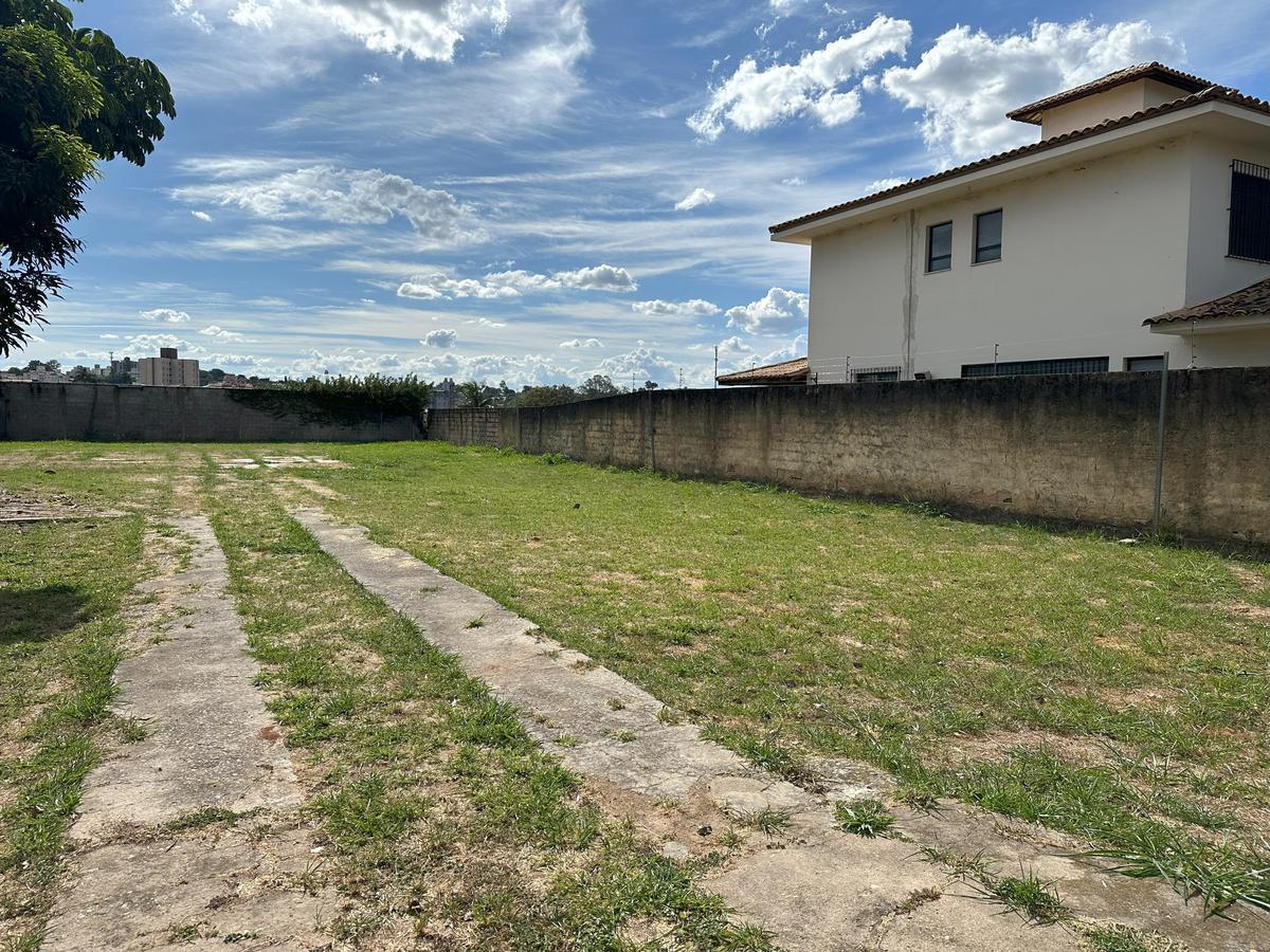 Lote, São Luiz (pampulha), 0 Quarto, 0 Vaga