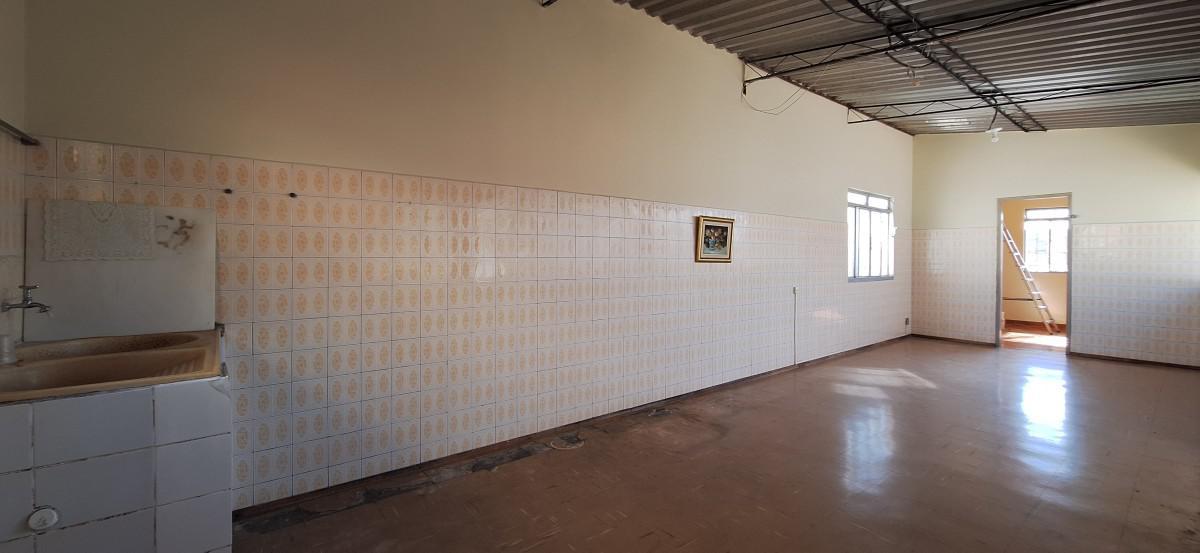 Casa, Sagrada Família, 3 Quartos, 2 Vagas, 2 Suítes