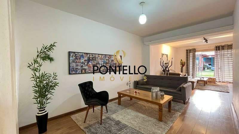 Casa, Castelo, 5 Quartos, 3 Vagas, 1 Suíte