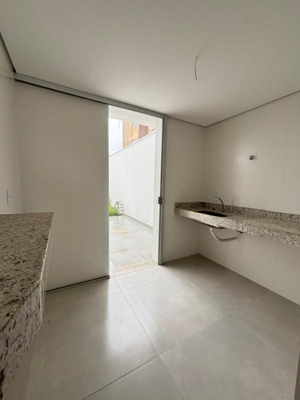 Casa, Jardim Leblon, 2 Quartos, 2 Vagas