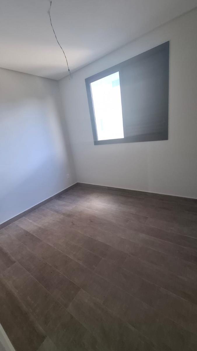 Apartamento, Jaraguá, 4 Quartos, 3 Vagas, 1 Suíte