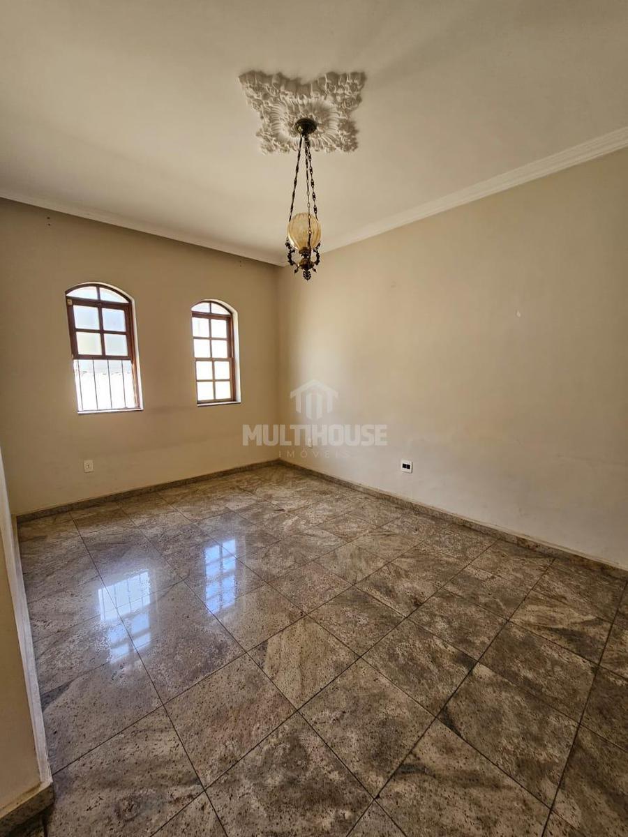 Casa, Santa Branca, 3 Quartos, 0 Vaga, 1 Suíte