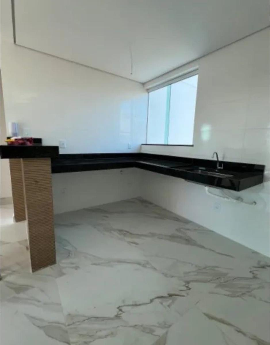 Cobertura, Planalto, 2 Quartos, 2 Vagas, 1 Suíte