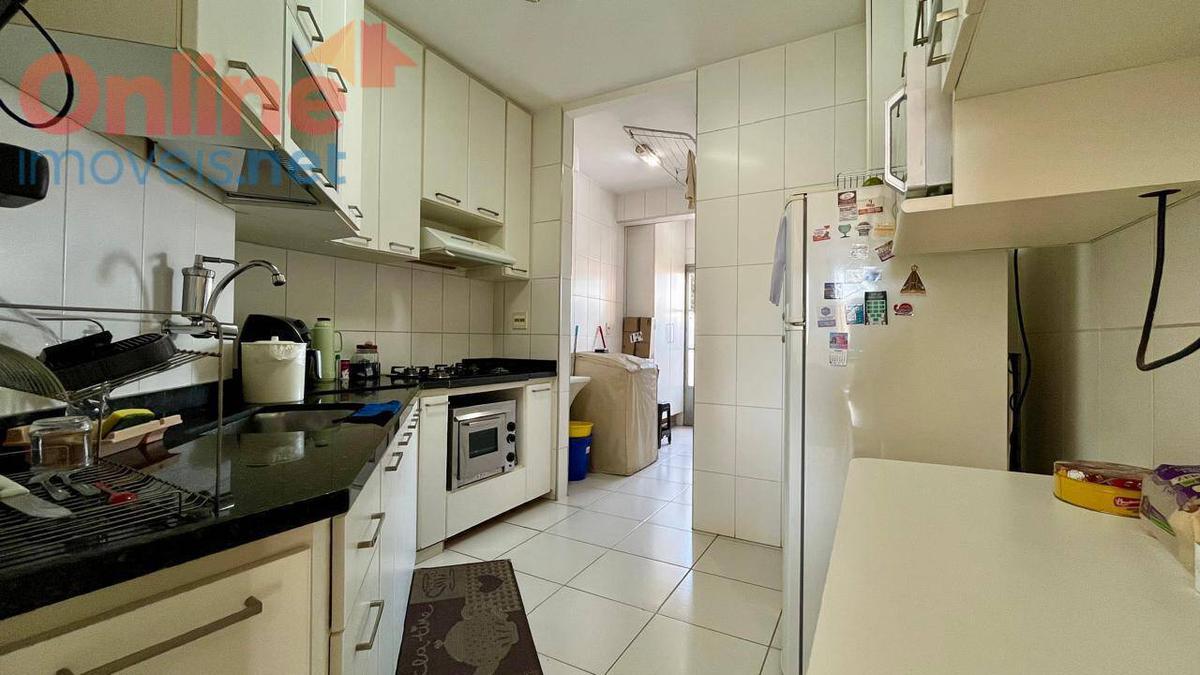Apartamento, Sagrada Família, 3 Quartos, 0 Vaga, 1 Suíte