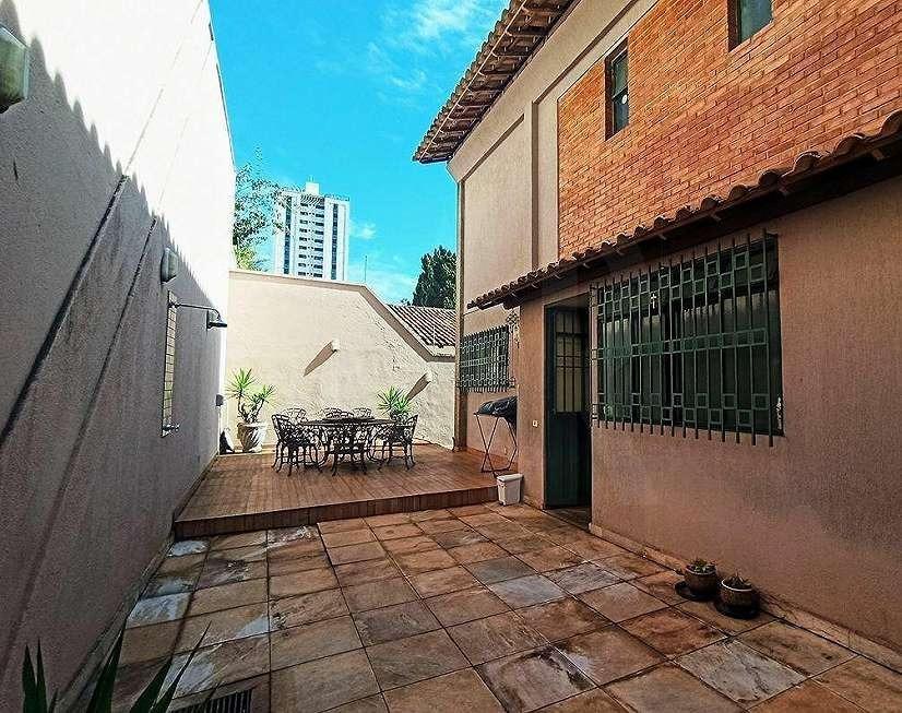 Casa, Santa Lúcia, 4 Quartos, 6 Vagas, 2 Suítes