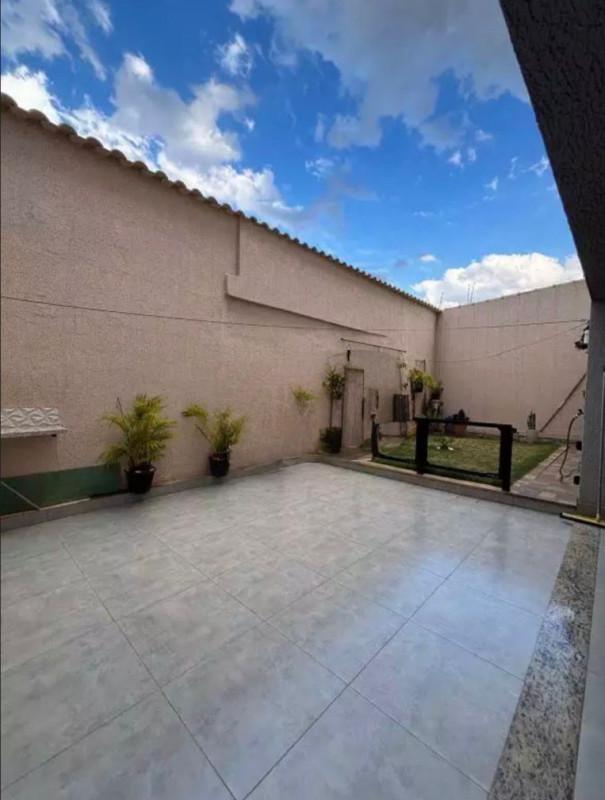 Casa, Miramar (barreiro), 3 Quartos, 3 Vagas, 1 Suíte