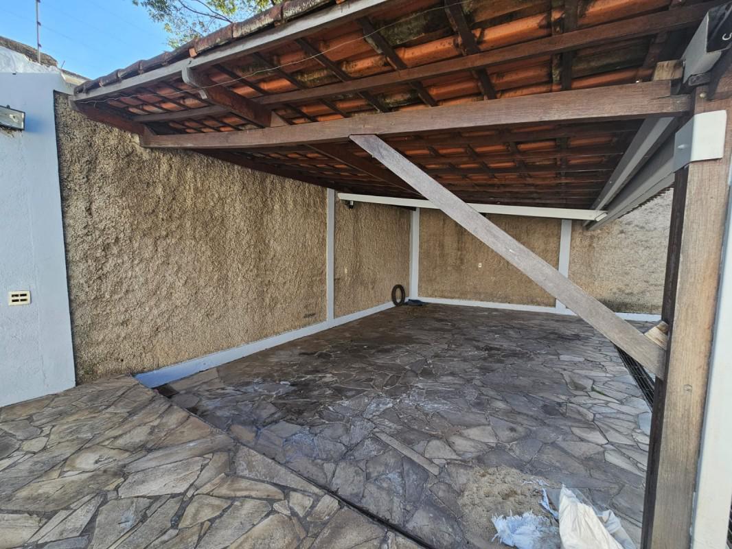 Casa, João Pinheiro, 3 Quartos, 10 Vagas, 2 Suítes