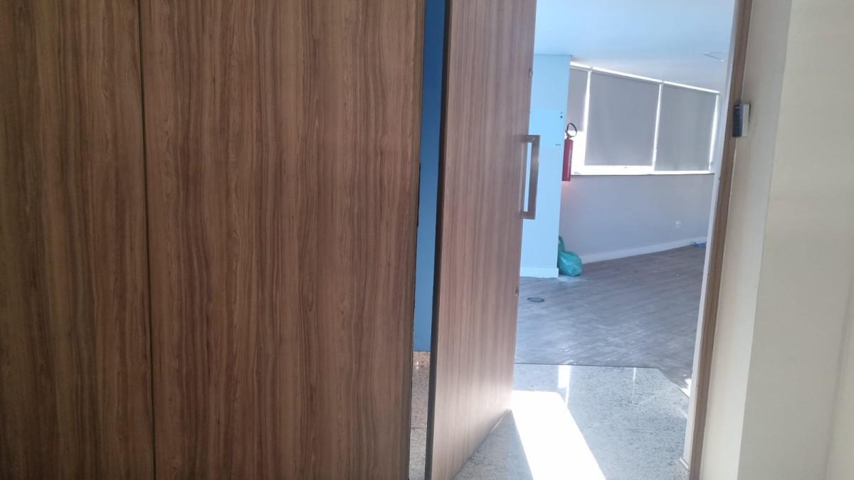 Sala, Savassi, 0 Quarto, 8 Vagas